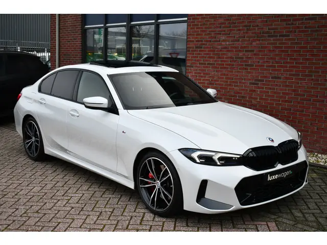 BMW 3 Serie 330 d M-Sport Pro 2023 Diesel 34