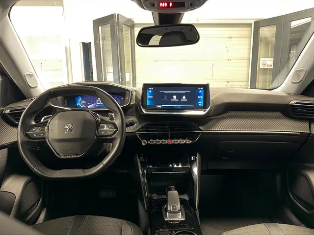 Peugeot 2008 1.2 PureTech Allure 2021 Benzine 9
