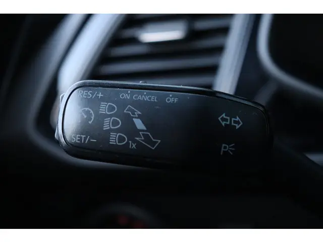 SEAT Leon 2.0 TSI Cupra 280 2014 Benzine 12