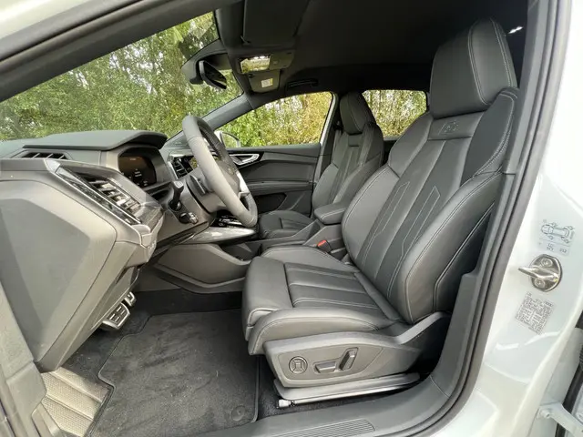 Audi Q4 e-tron 40 S edition 77 kWh 2023 Elektrisch 15