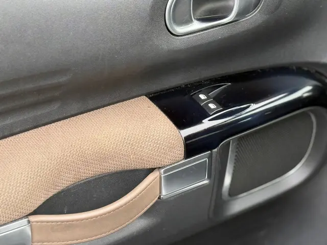 Citroën C4 Cactus 1.2 e-VTi Automaat / N APK 2014 Benzine 10