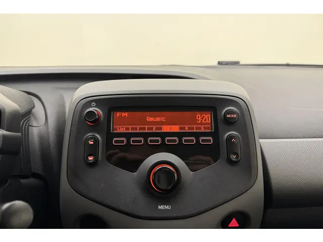 Peugeot 108 1.0 e-VTi Active 2018 Benzine 15