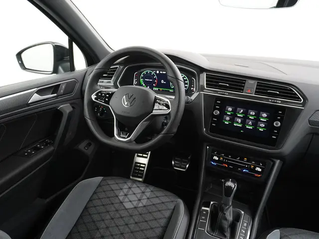 Volkswagen Tiguan 1.5 TSI R-Line Business 2024 Benzine 23