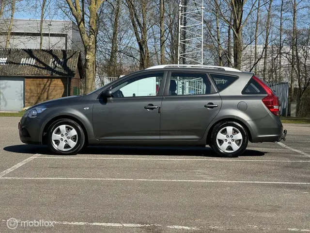 Kia cee'd Sporty Wagon 1.4 CVVT Comfort Pack 2012 Benzine 2