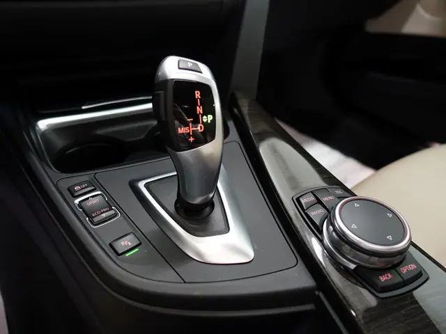 BMW 3 Serie Gran Turismo 320i M Sport Aut- 2015 Benzine 14