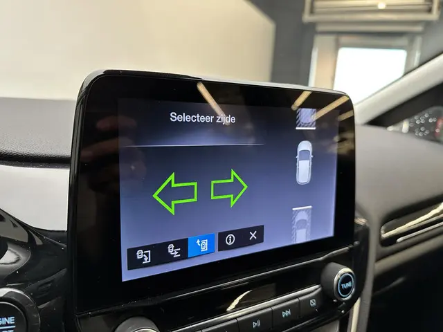 Ford Fiesta 1.0 EcoBoost Hybrid Titanium 2023 Benzine 28