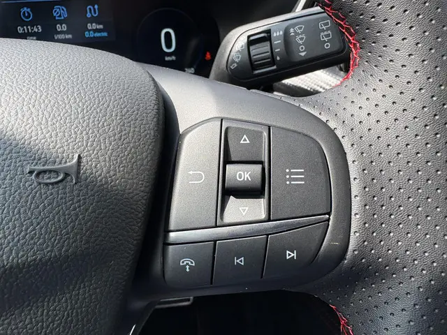 Ford Kuga 2.5 PHEV ST-Line X 2025 Hybride Benzine 25