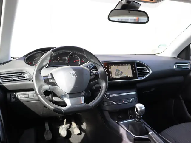 Peugeot 308 SW 1.6 BlueHDI Blue Lease Pack 2015 Diesel 11