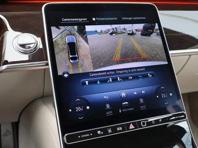 Mercedes-Benz S-Klasse 680 4MATIC Maybach 2023 Benzine 25