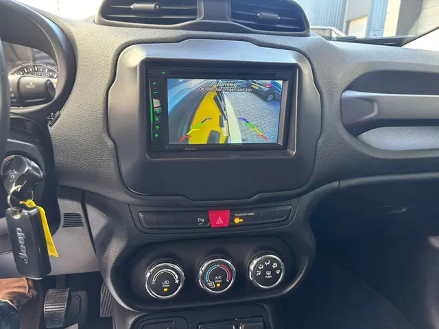 Jeep Renegade 1.6 E-Torq Black Line 2016 Benzine 10