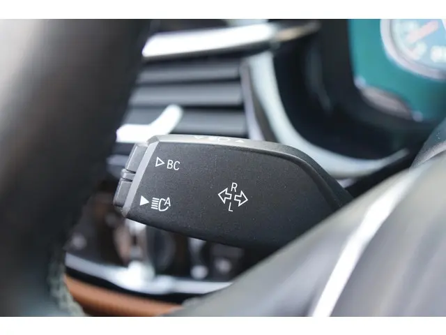 BMW 5 Serie Touring 530i xDrive Executive 2017 Benzine 39