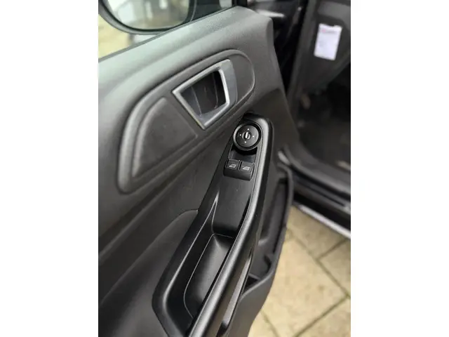 Ford Fiesta 1.0 Style NAVI|AIRCO|LM VELGEN 2013 Benzine 16