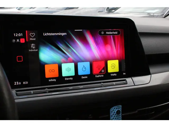 Volkswagen Golf 1.4 eHybrid Style 2024 Hybride Benzine 34