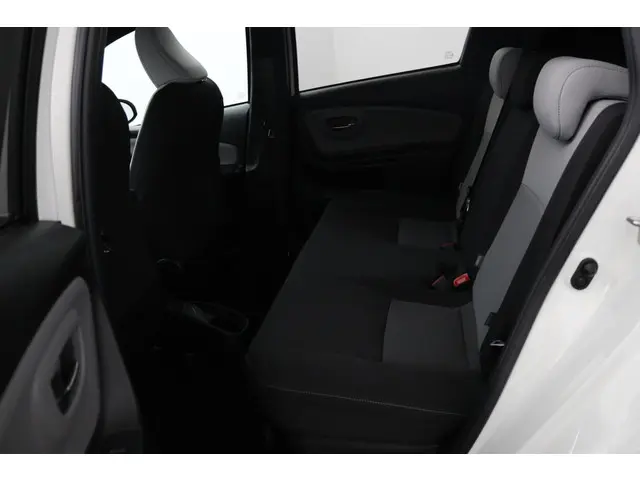 Toyota Yaris 1.5 Hybrid Dynamic 2016 Hybride Benzine 18