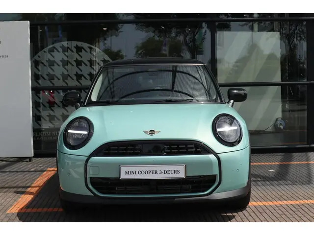 MINI 3-Deurs Cooper C 2024 Benzine 3