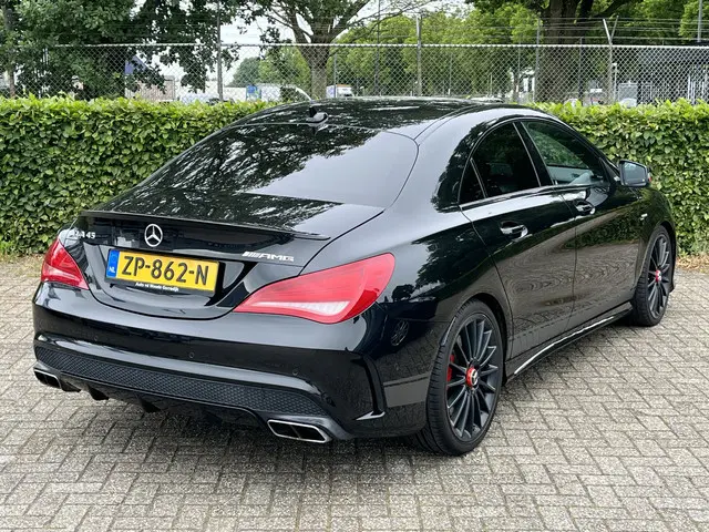 Mercedes-Benz CLA AMG 45 4MATIC Edition 1 2014 Benzine 3