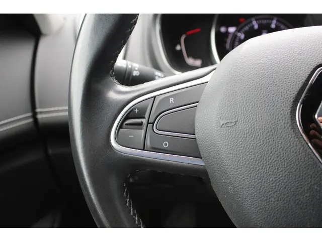 Renault Grand Scénic 1.3 TCe Bose 2018 Benzine 20