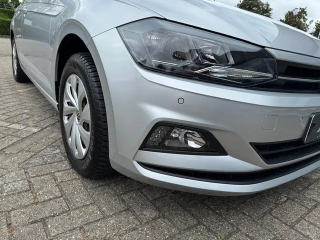 Volkswagen Polo 1.0 TSI Comfortline 2021 Benzine 10