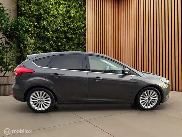Ford Focus 1.0 Titanium|5Drs|Navi|Boekjes|Nap 2016 Benzine 6