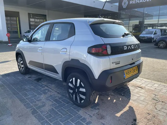 Dacia Spring Expression 65 26.8 kWh 2025 Elektrisch 3