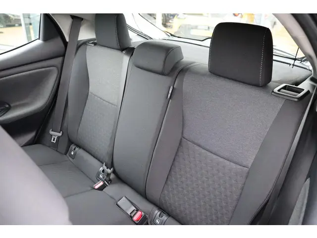 Toyota Yaris 1.5 Hybrid Dynamic 2021 Hybride Benzine 19