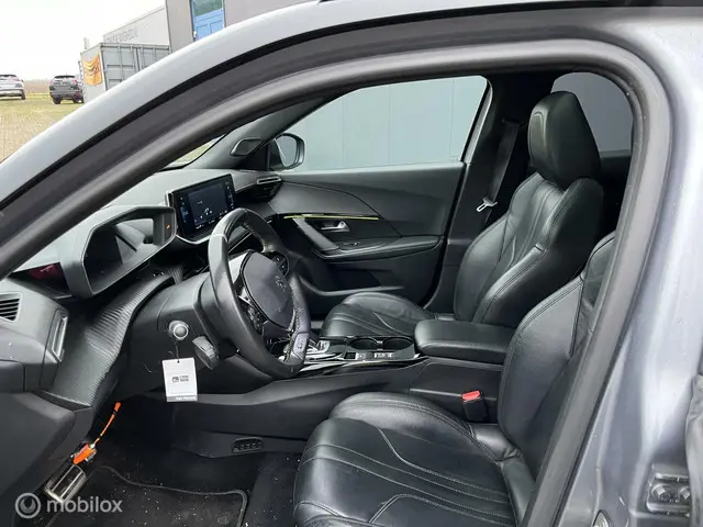 Peugeot e-2008 EV GT 50 kWh 2020 Elektrisch 7
