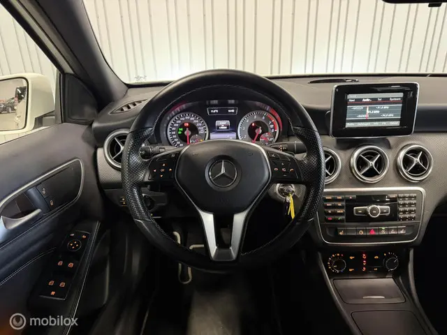 Mercedes-Benz A-Klasse 180 Ambition 2015 Benzine 12