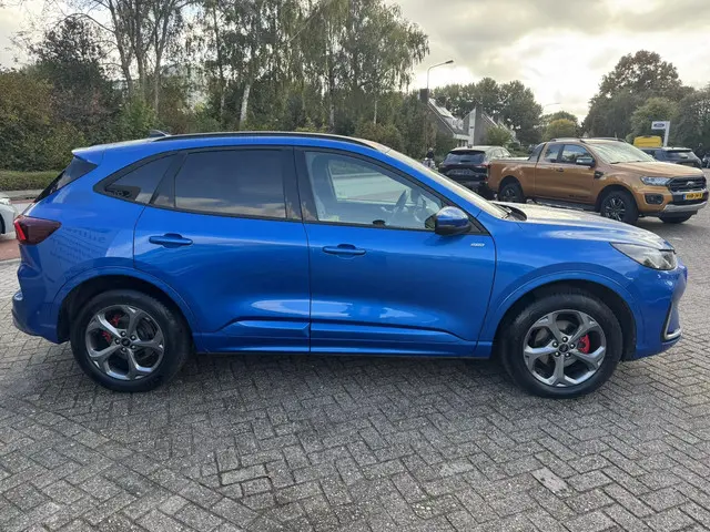 Ford Kuga 2.5 PHEV ST-Line X 2025 Hybride Benzine 6