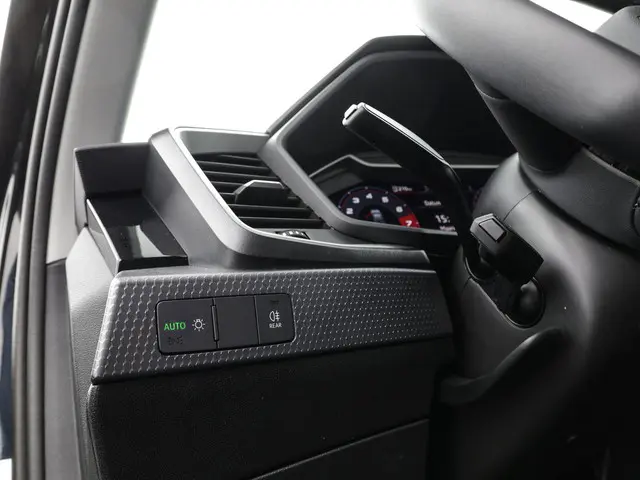 Audi A1 Sportback 25 TFSI S edition 95 PK 2025 Benzine 12