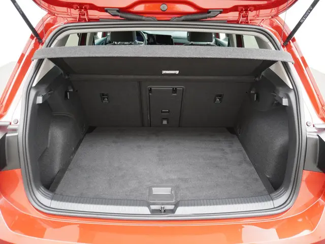Volkswagen Golf 1.0 eTSI Life 2021 Hybride Benzine 11