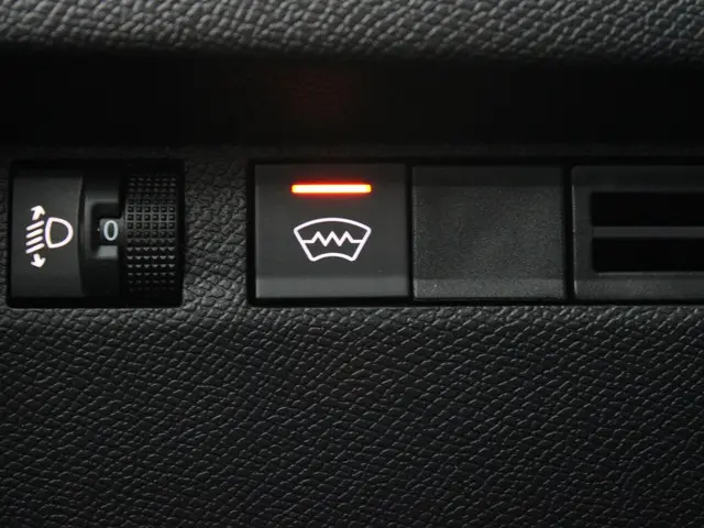 Citroën C4 HYBRID 145 BUSINESS 2025 Hybride Benzine 24