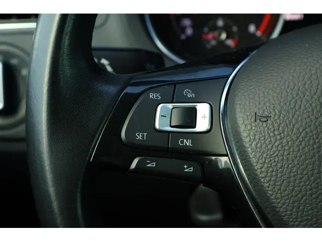 Volkswagen Polo 1.2 TSI Comfortline 2015 Benzine 25