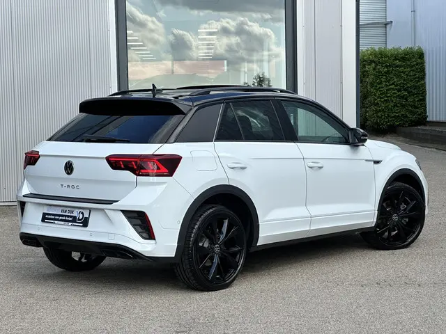 Volkswagen T-Roc 1.5 TSI R-Line Business 2024 Benzine 2