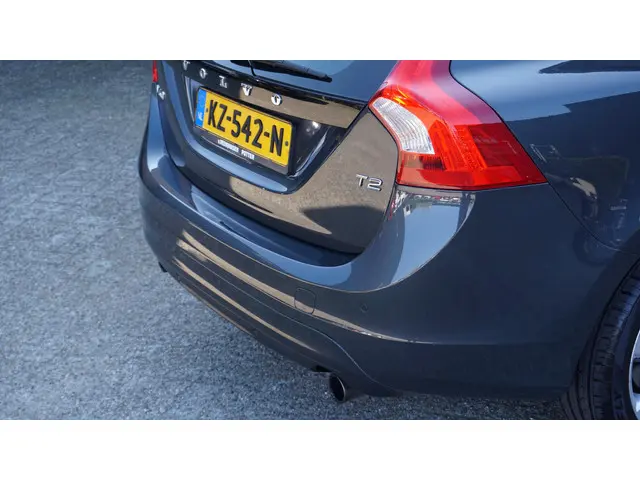 Volvo V60 1.5 123PK T2 Automaat Kinetic 2017 Benzine 44