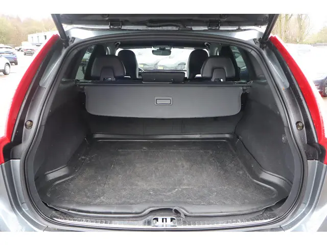 Volvo XC60 2.0 D3 FWD R-Design 2016 Diesel 15