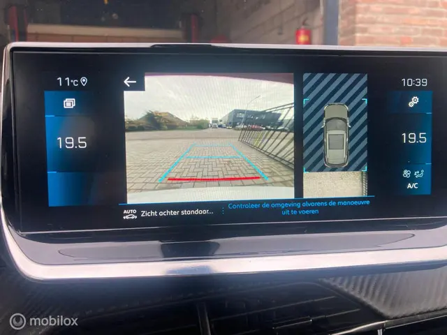 Peugeot 2008 1.2 PureTech Allure 2021 Benzine 15