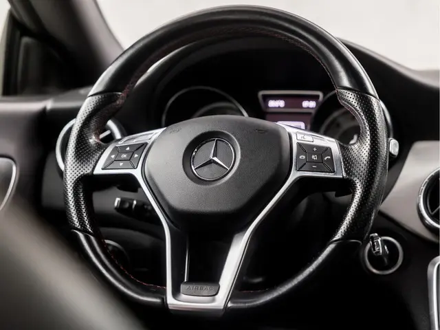 Mercedes-Benz CLA 180 AMG Edition 1 2014 Benzine 17