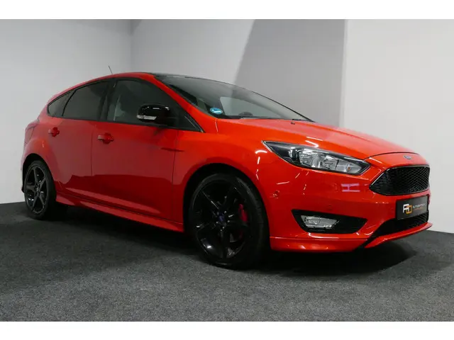 Ford Focus 1.5 Red Edition 2016 Benzine 17