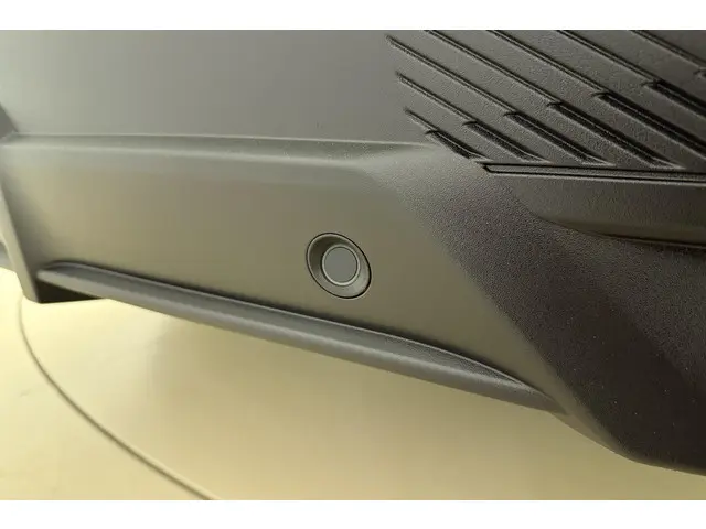 Peugeot 408 1.2 PureTech Allure 130 EAT8 2024 Benzine 3