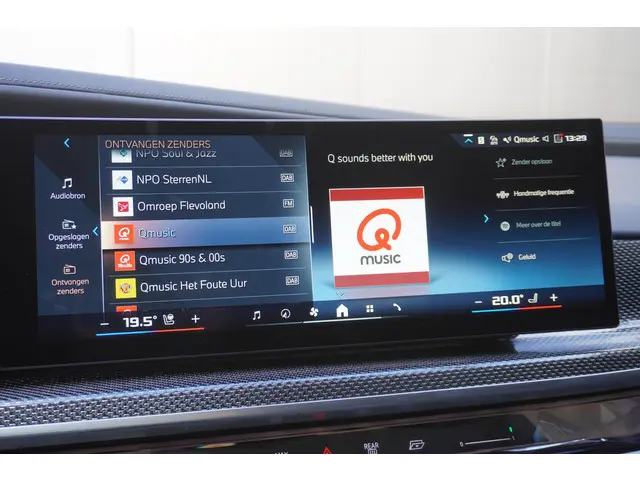 BMW 7 Serie M760e xDrive 2023 Hybride Benzine 39