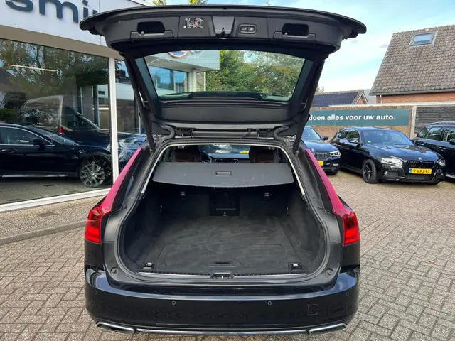 Volvo V90 2.0 T4 Business Luxury+ 2020 Benzine 32