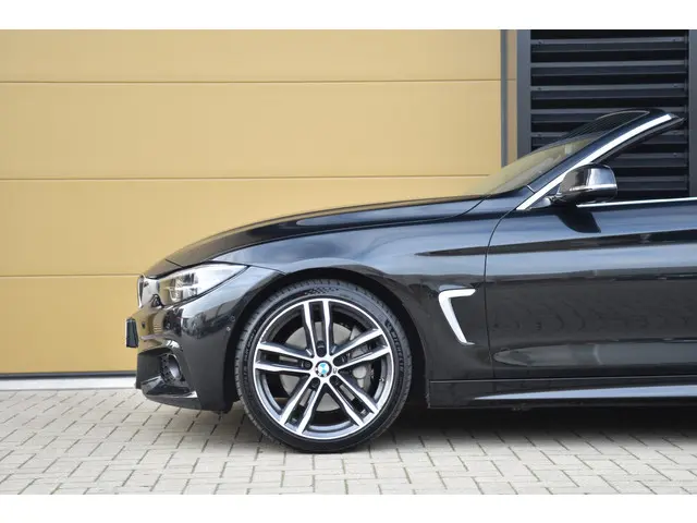 BMW 4 Serie Cabrio 440i High Executive 2019 Benzine 5