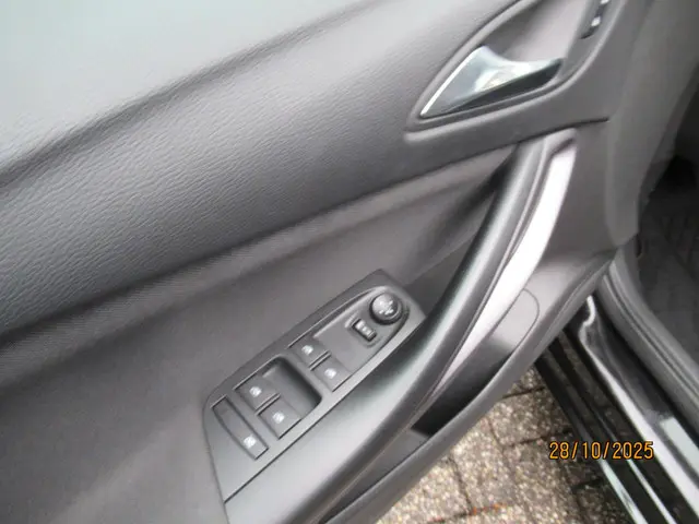 Opel Astra 1.0 Business+ 2016 Benzine 11