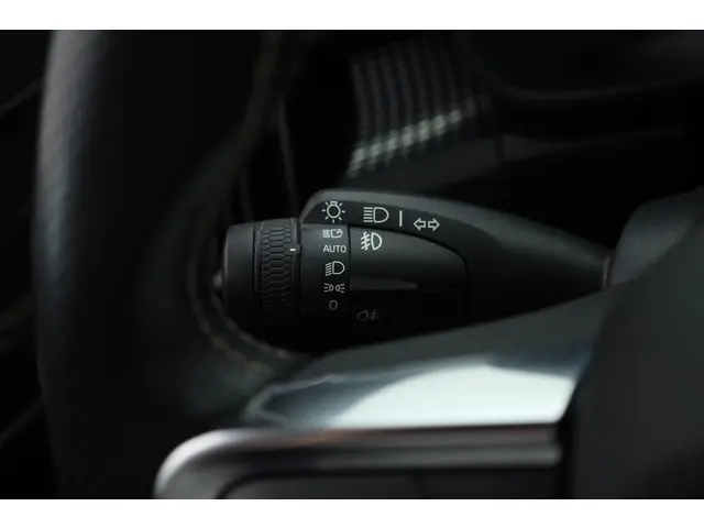 Volvo XC40 1.5 T4 Recharge R-Design 2021 Hybride Benzine 9