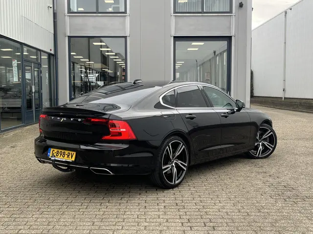 Volvo S90 2