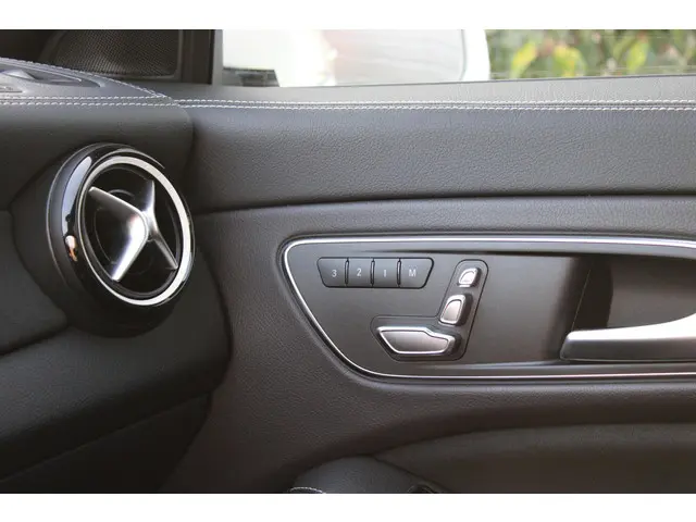 Mercedes-Benz CLA 180 AMG 2018 Benzine 23