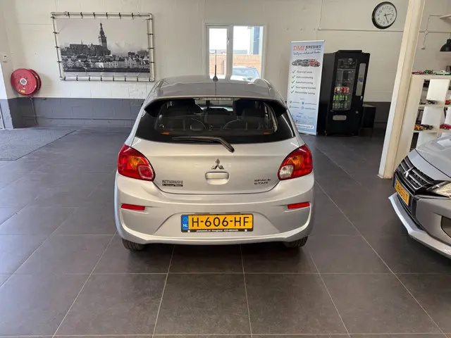 Mitsubishi Space Star 1.0 Cool+ 2020 Benzine 6