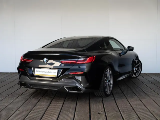 BMW 8 Serie Coupé M850i xDrive 2020 Benzine 2