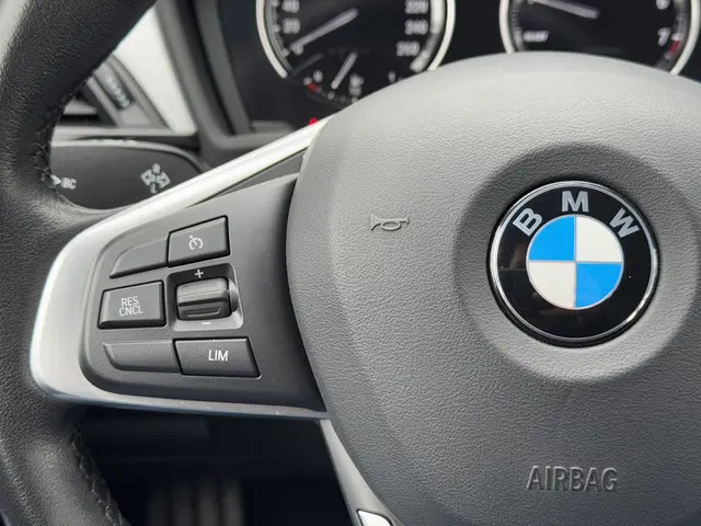 BMW X1 sDrive18i Executive Edition 2020 Benzine 13