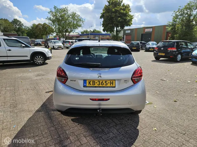 Peugeot 208 1.2 PureTech Active 2016 Benzine 6